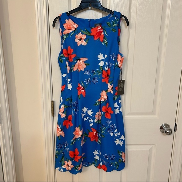 Vince Camuto Dresses & Skirts - Vince Camuto Blue Floral Mini Dress Size 6
